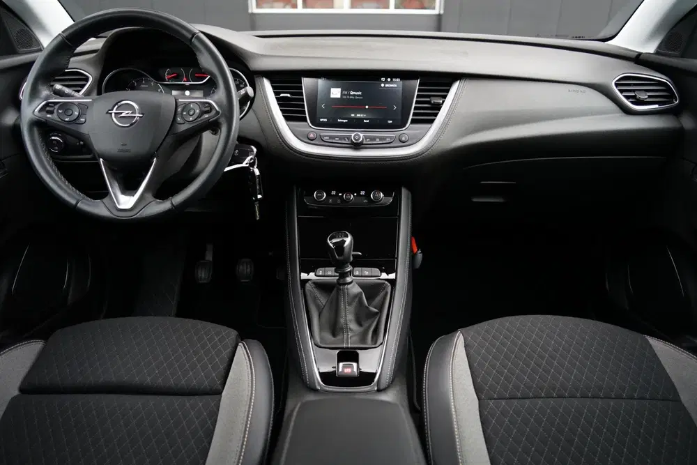 Opel Grandland 1.2 Turbo Business Elegance uit 2021, foto 4