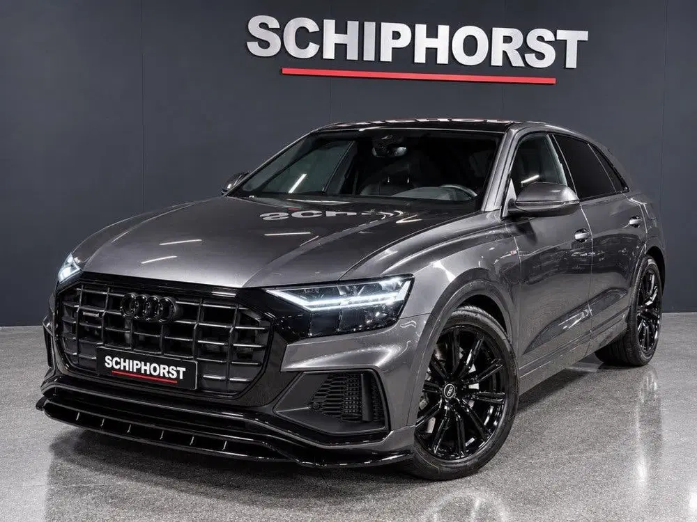 Audi Q8 55 TFSIe S-LINE volleer Luchtvering trekha uit 2023