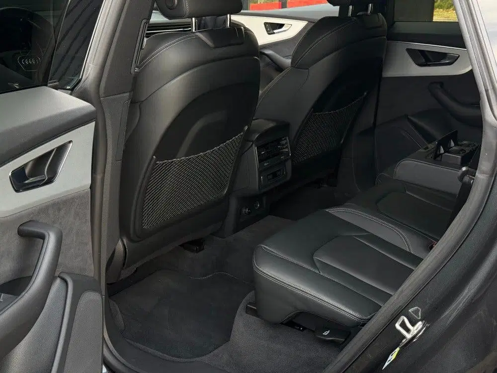 Audi Q8 55 TFSIe S-LINE volleer Luchtvering trekha uit 2023, foto 11