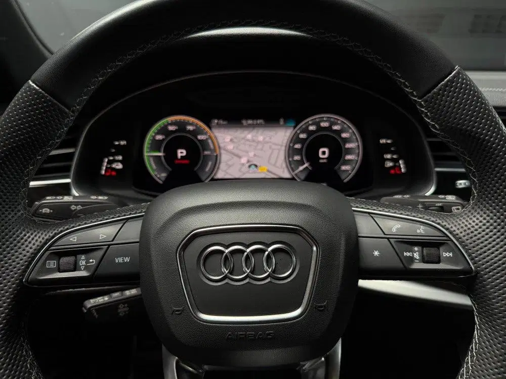 Audi Q8 55 TFSIe S-LINE volleer Luchtvering trekha uit 2023, foto 12