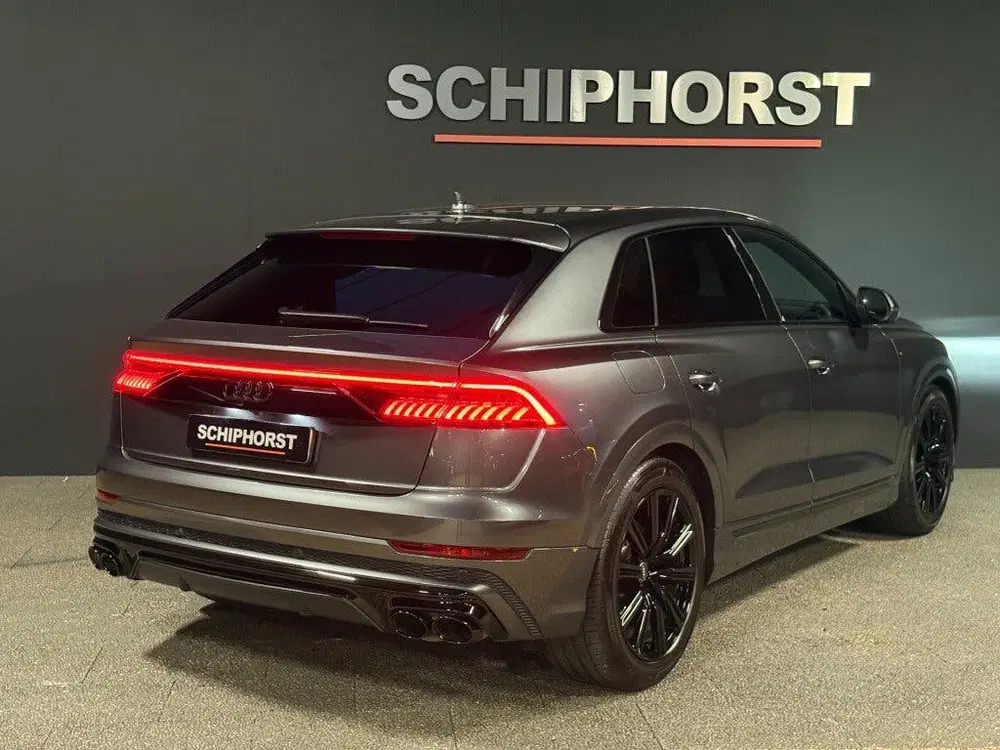 Audi Q8 55 TFSIe S-LINE volleer Luchtvering trekha uit 2023, foto 3