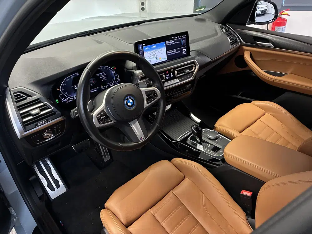 BMW X3 xDrive30e Business Edition Plus uit 2022, foto 3