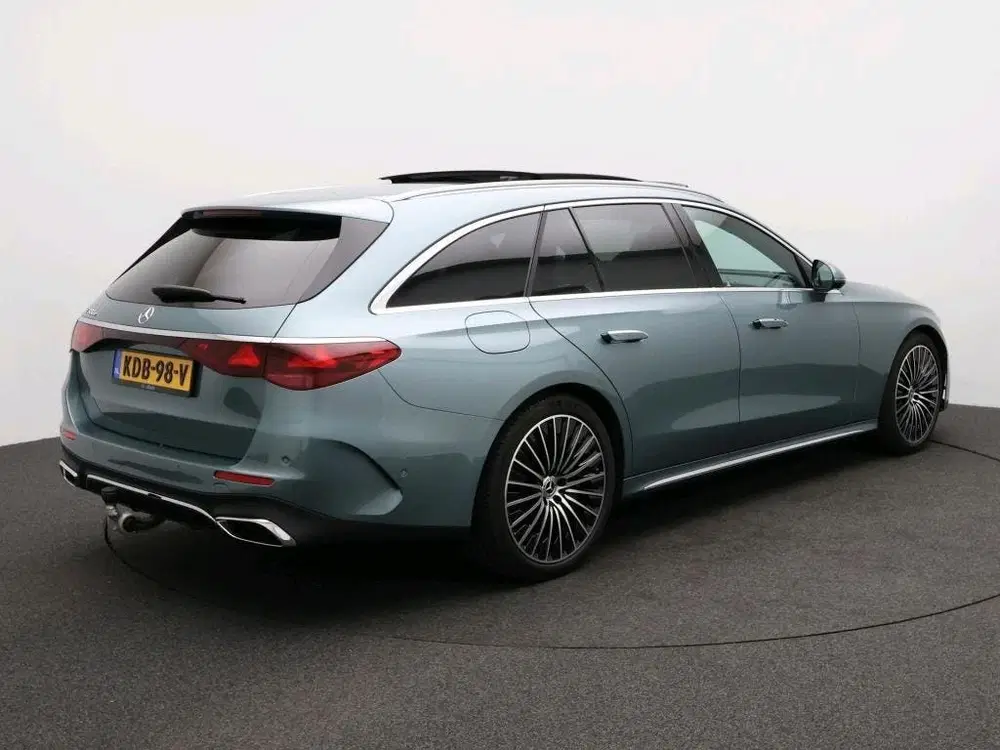 Mercedes-Benz E-Klasse 300 e Sport Edition uit 2026, foto 3