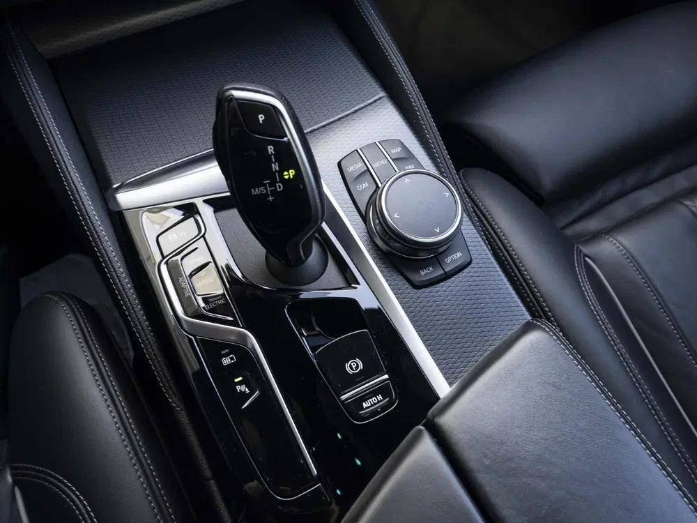BMW 5-serie 530e Touring uit 2023, foto 13