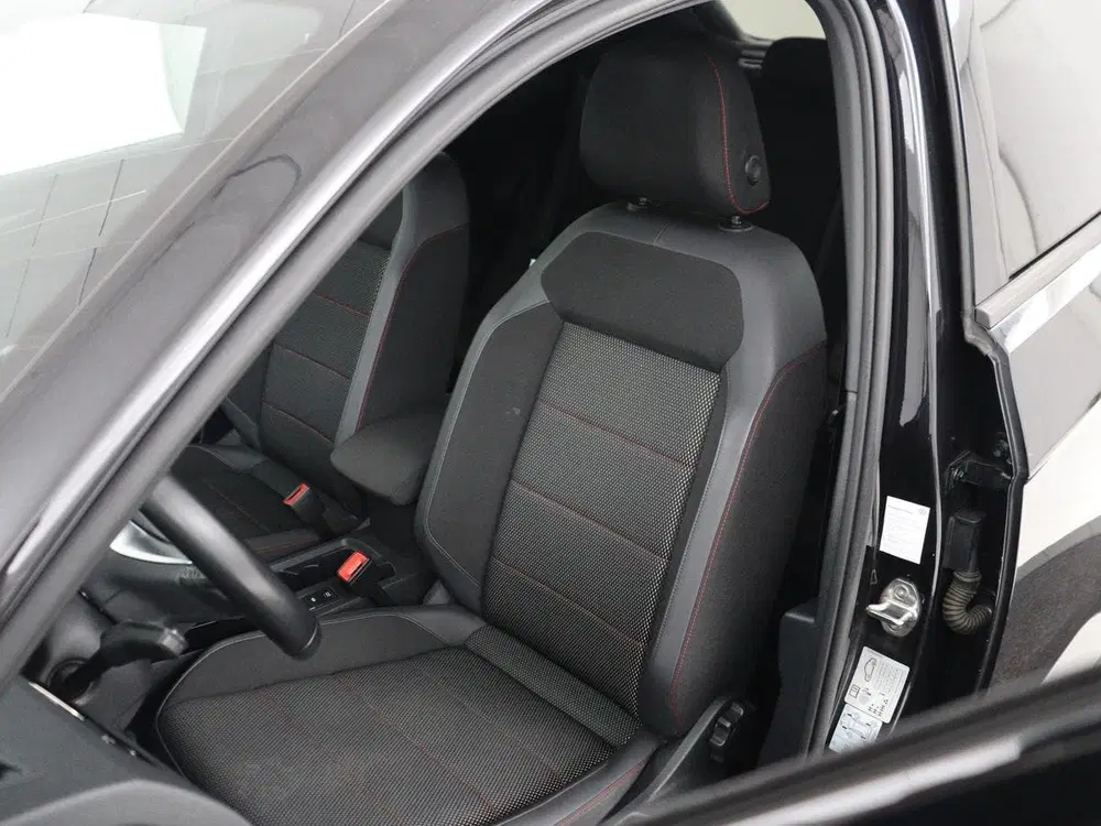 Volkswagen T-Roc 1.5 TSI Sport uit 2022, foto 5
