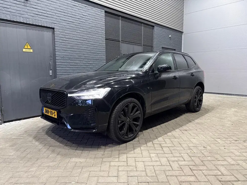 Volvo XC60 T8 Ultra Black Edition uit 2025, foto 4
