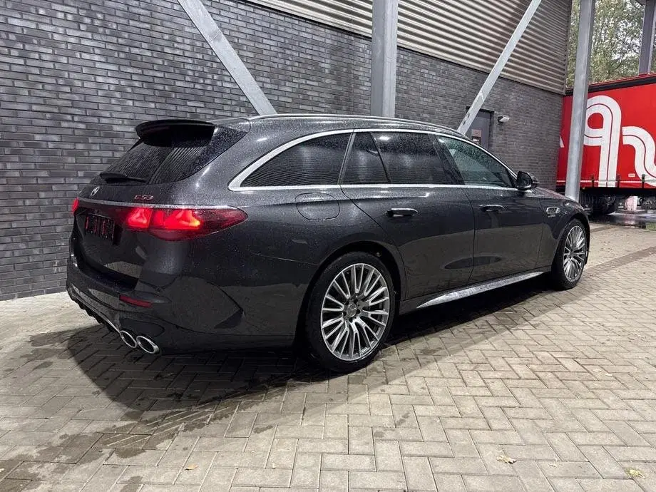 Mercedes-Benz E-Klasse AMG 53 4MATIC+ uit 2026, foto 2