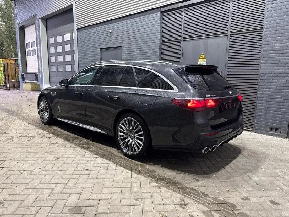 Mercedes-Benz E-Klasse AMG 53 4MATIC+ uit 2026, foto 3