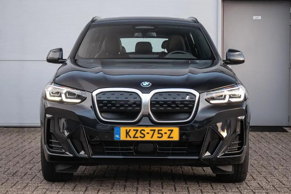 BMW iX3 Executive 80 kWh uit 2023, foto 12