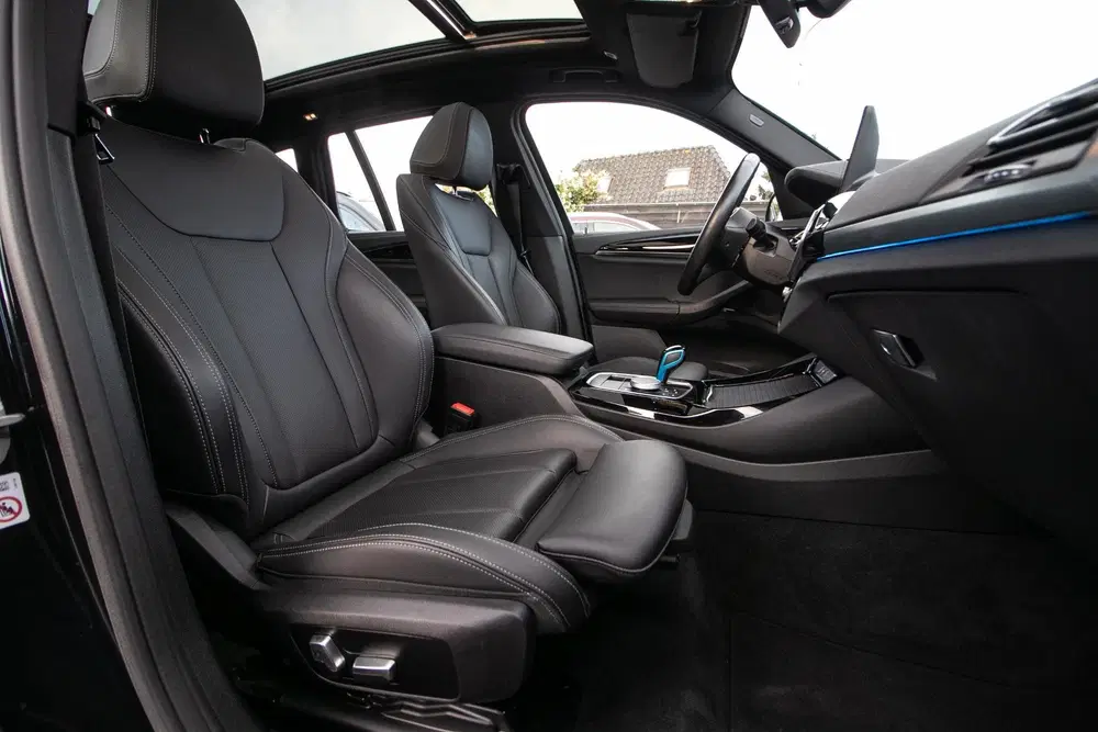 BMW iX3 Executive 80 kWh uit 2023, foto 6