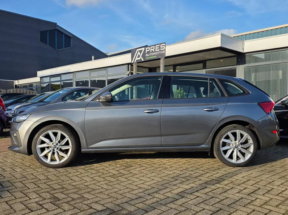Skoda Scala 1.0 TSI Essence uit 2024, foto 2