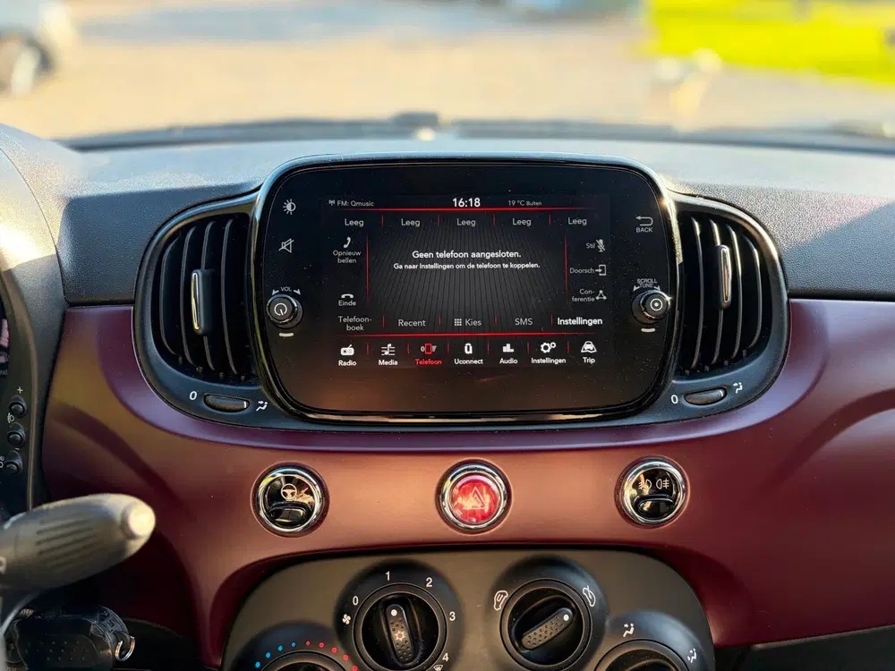 Fiat 500C 1.0 Hybrid Star uit 2020, foto 12