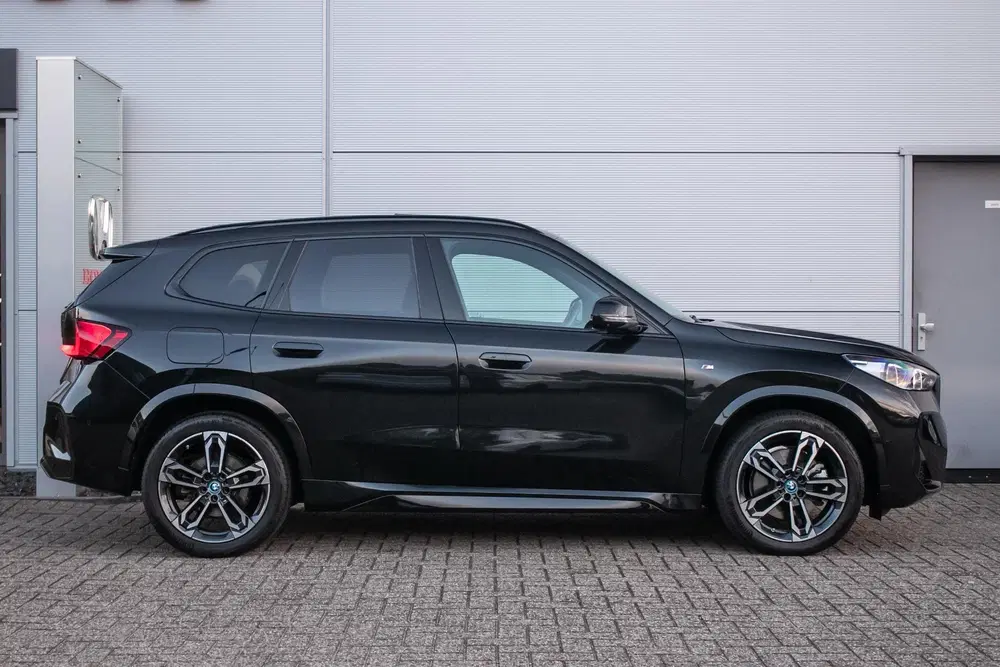 BMW X1 xDrive30e M-Sport uit 2023, foto 15