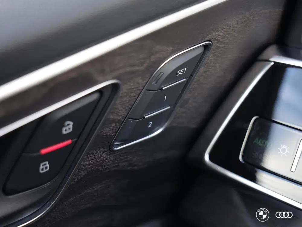 Audi Q7 55 TFSIe S LINE uit 2021, foto 13