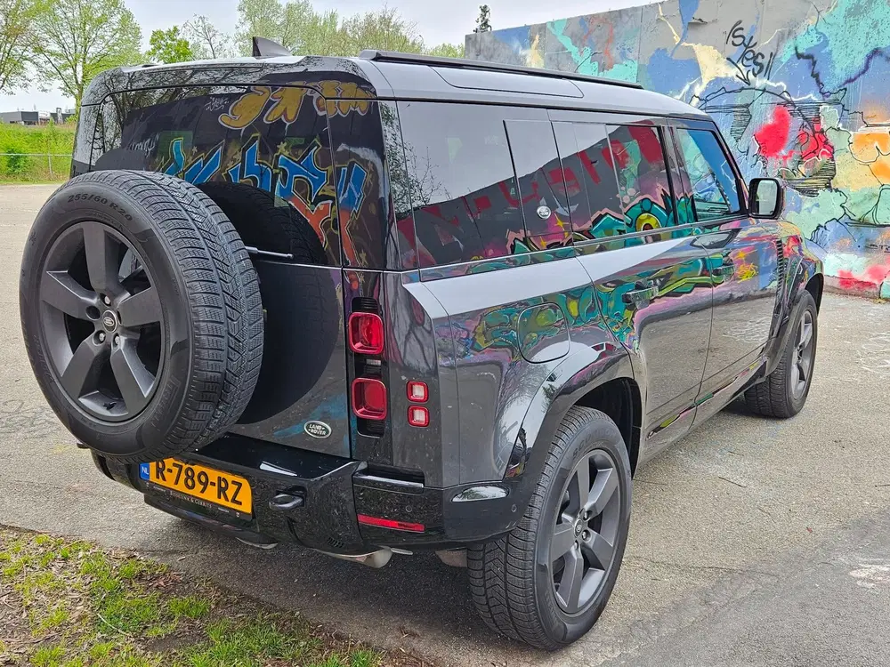 Land Rover Defender 110 2.0 P400e X-Dynamic HSE uit 2022, foto 4