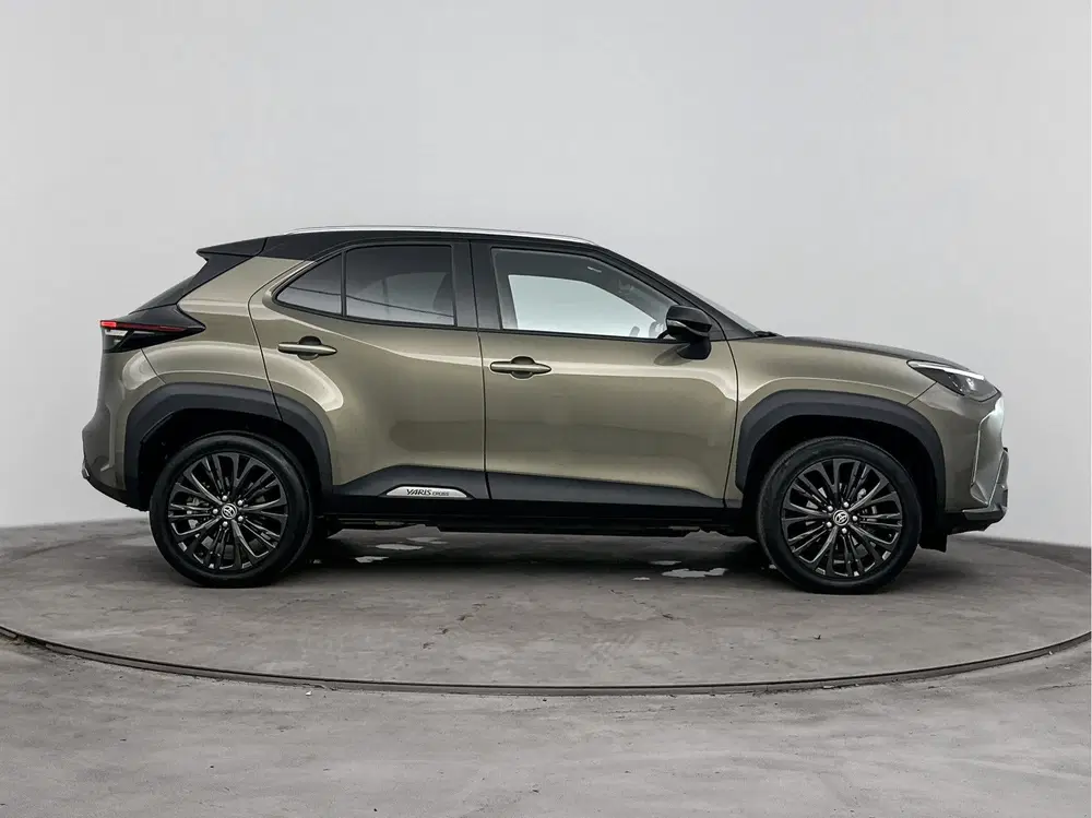 Toyota Yaris Cross 1.5 Hybrid AWD Adventure uit 2022, foto 13
