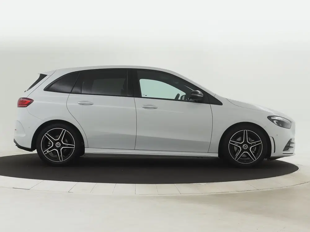 Mercedes-Benz B-Klasse 180 AMG Line uit 2025, foto 14