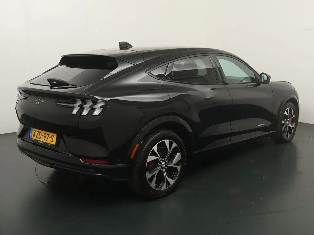 Ford Mustang Mach-E Extended RWD 98 kWh Premium uit 2023, foto 5