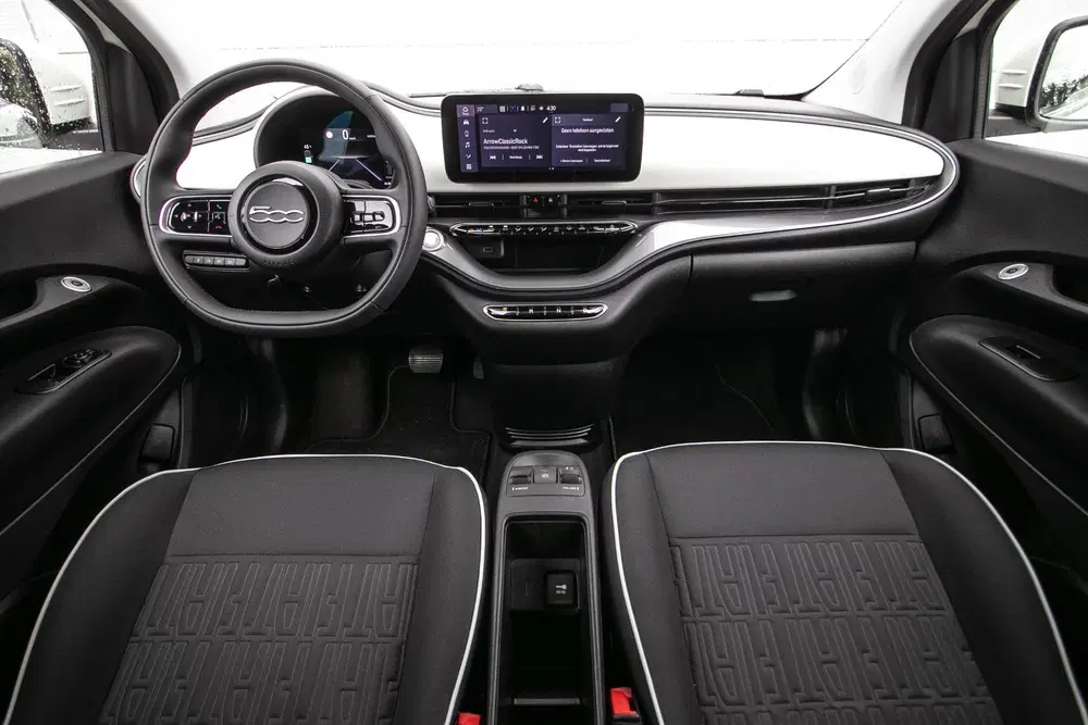 Fiat 500 Urban 24 kWh uit 2023, foto 11