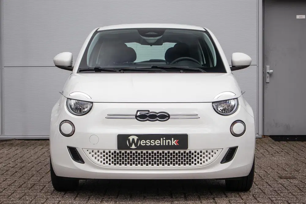 Fiat 500 Urban 24 kWh uit 2023, foto 8