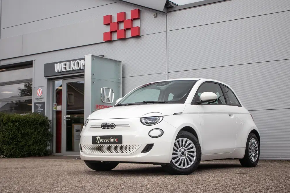 Fiat 500 Urban 24 kWh uit 2023, foto 9