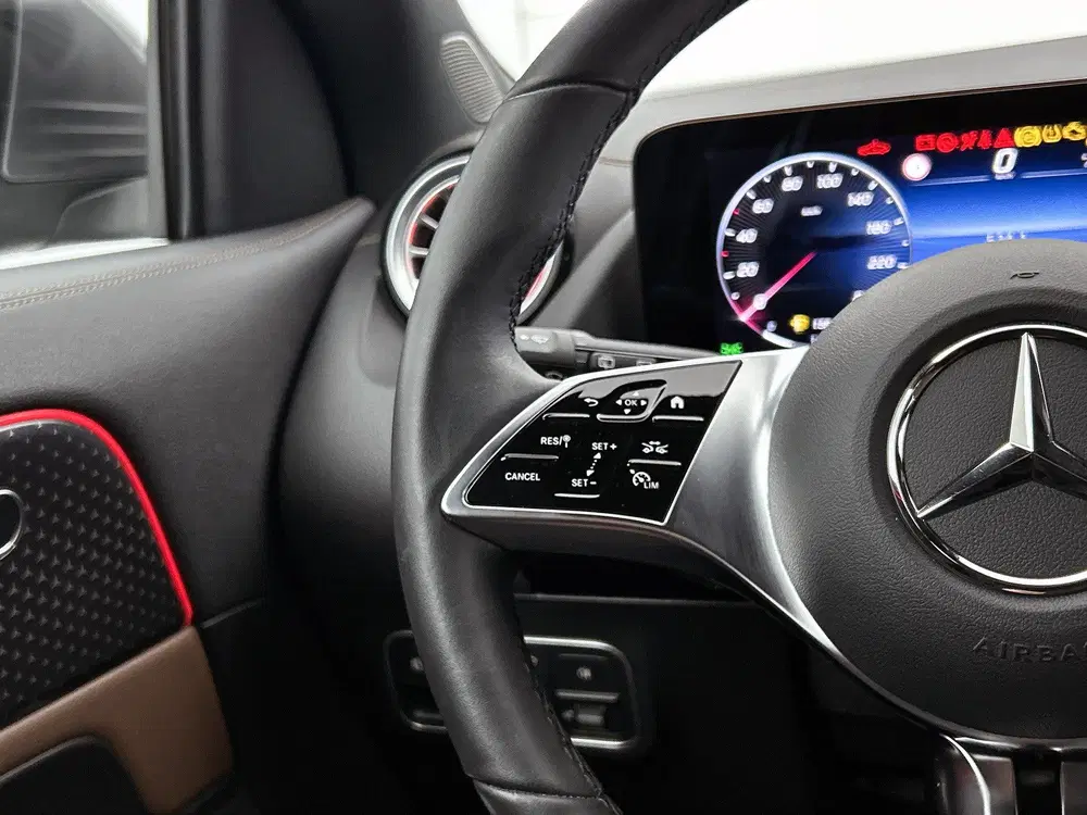 Mercedes-Benz GLA 180 Star Edition Luxury Line uit 2024, foto 15