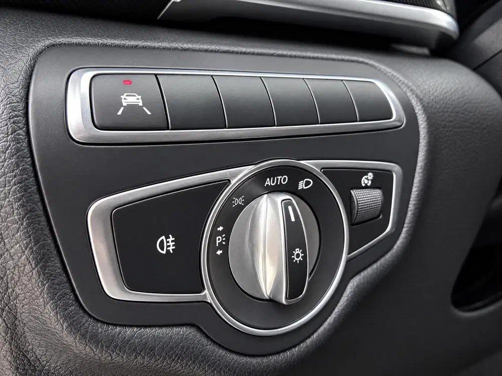 Mercedes-Benz V-Klasse 220d Lang DC uit 2020, foto 10