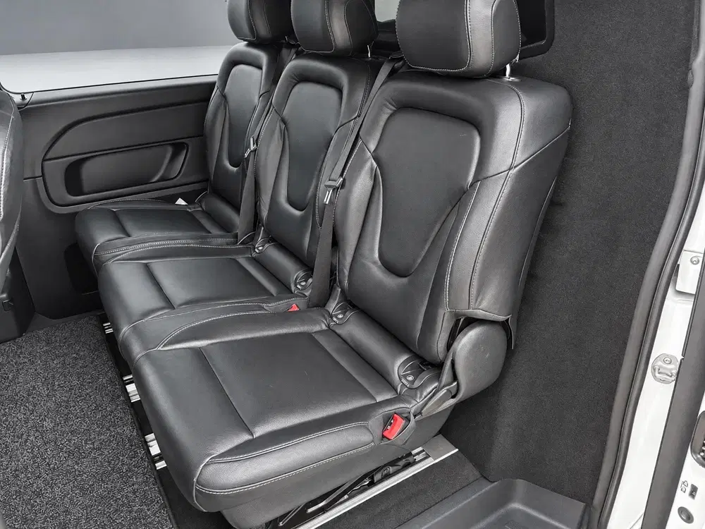 Mercedes-Benz V-Klasse 220d Lang DC uit 2020, foto 5