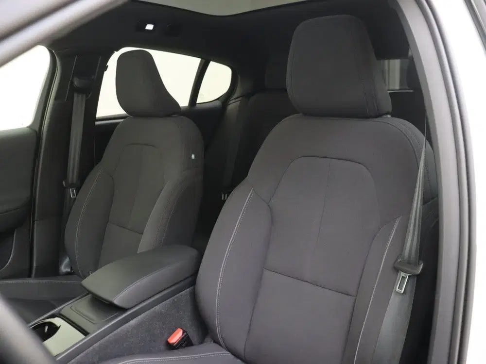 Volvo C40 Recharge Core 69kWh uit 2024, foto 15