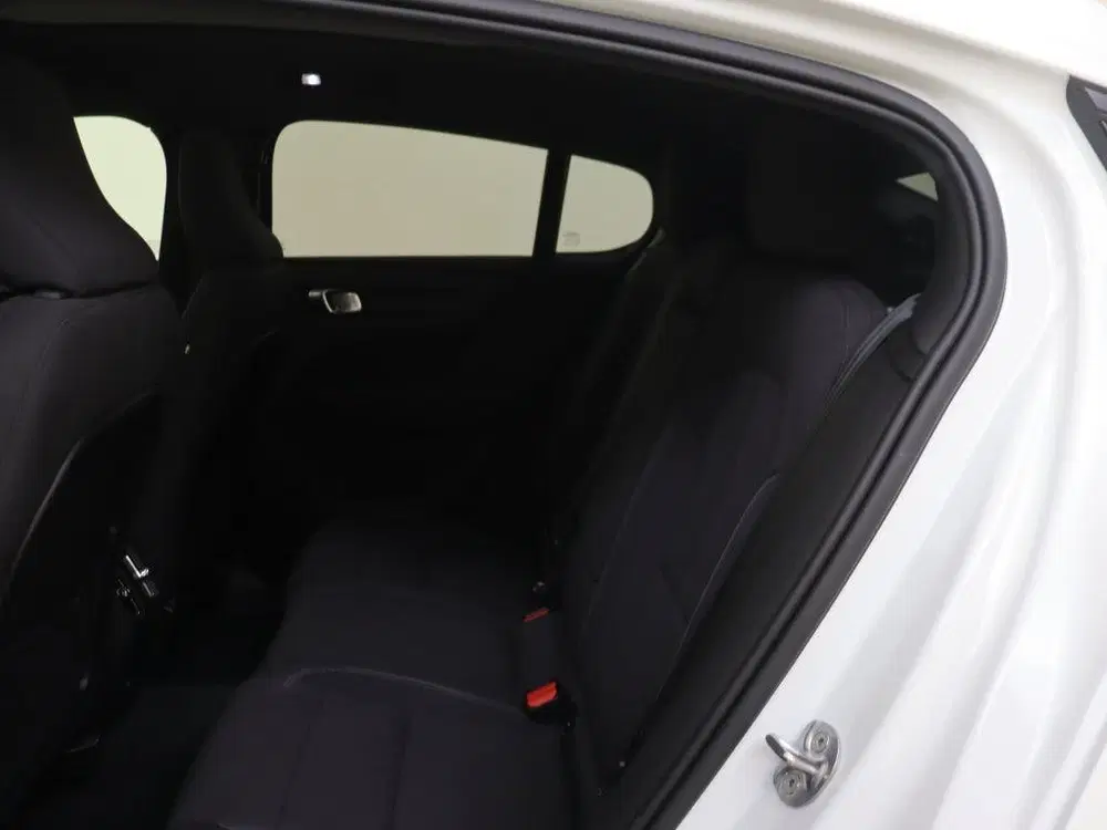 Volvo C40 Recharge Core 69kWh uit 2024, foto 9