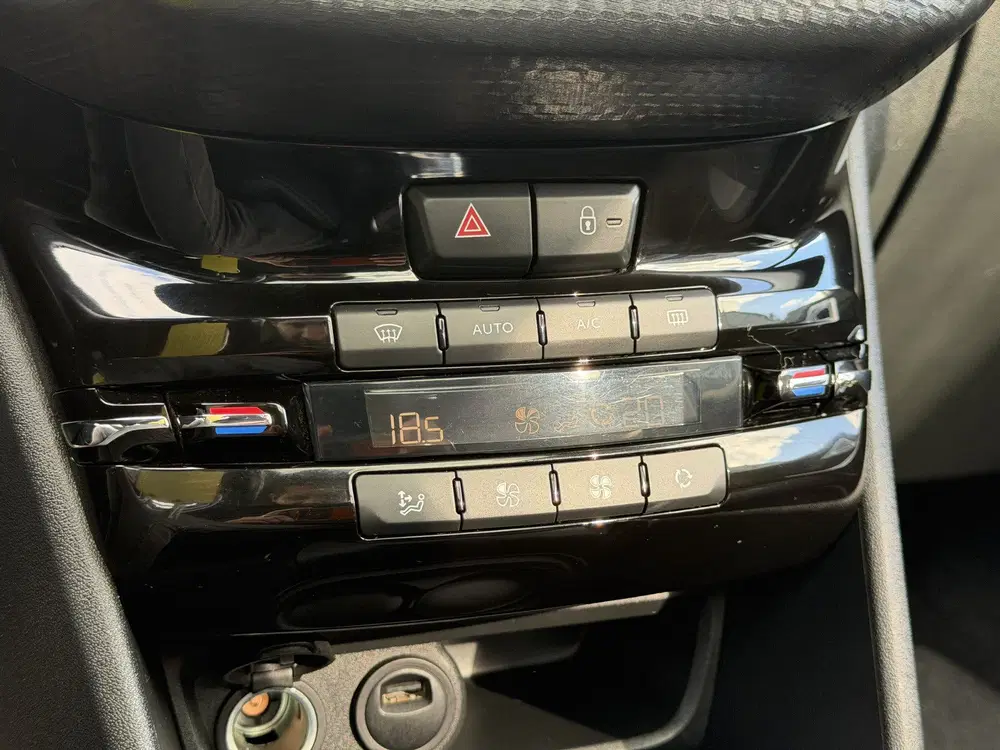 Peugeot 2008 BWJ 2019 uit 2019, foto 11