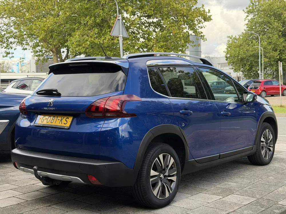 Peugeot 2008 BWJ 2019 uit 2019, foto 2