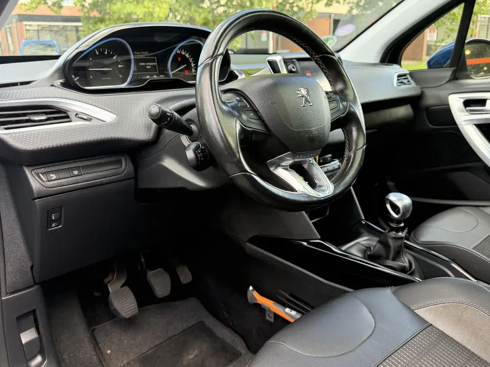 Peugeot 2008 BWJ 2019 uit 2019, foto 3
