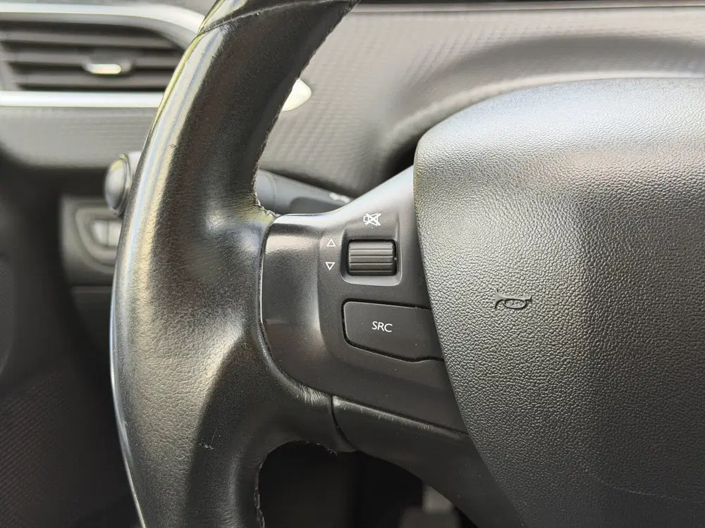 Peugeot 2008 BWJ 2019 uit 2019, foto 6