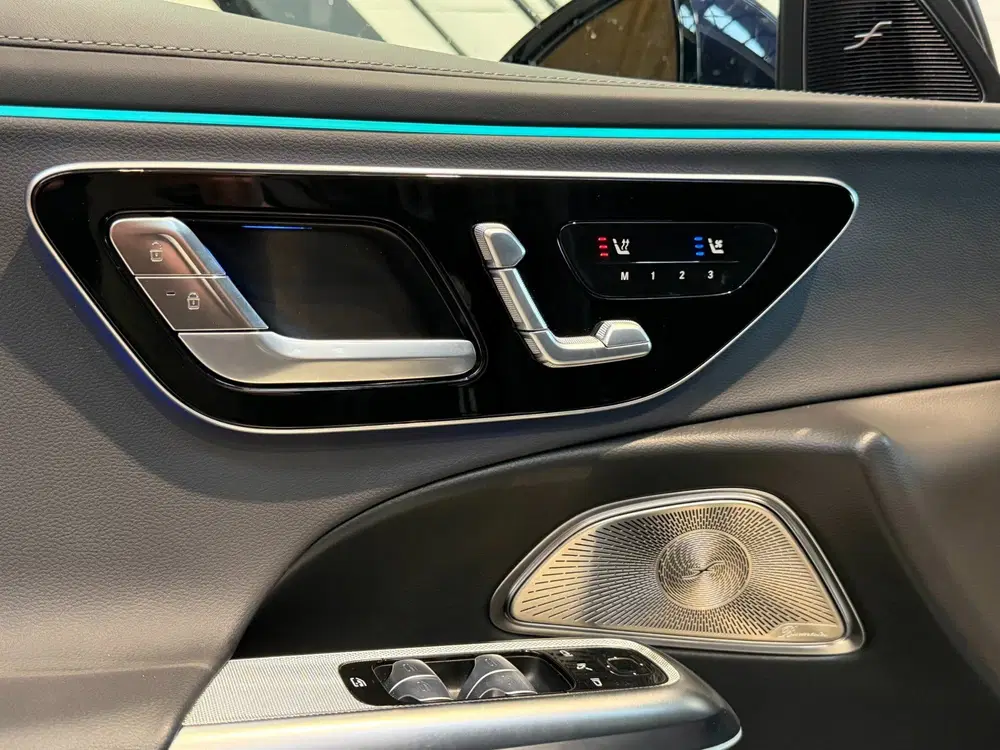 Mercedes-Benz E-Klasse 300 e Exclusive Line uit 2025, foto 14