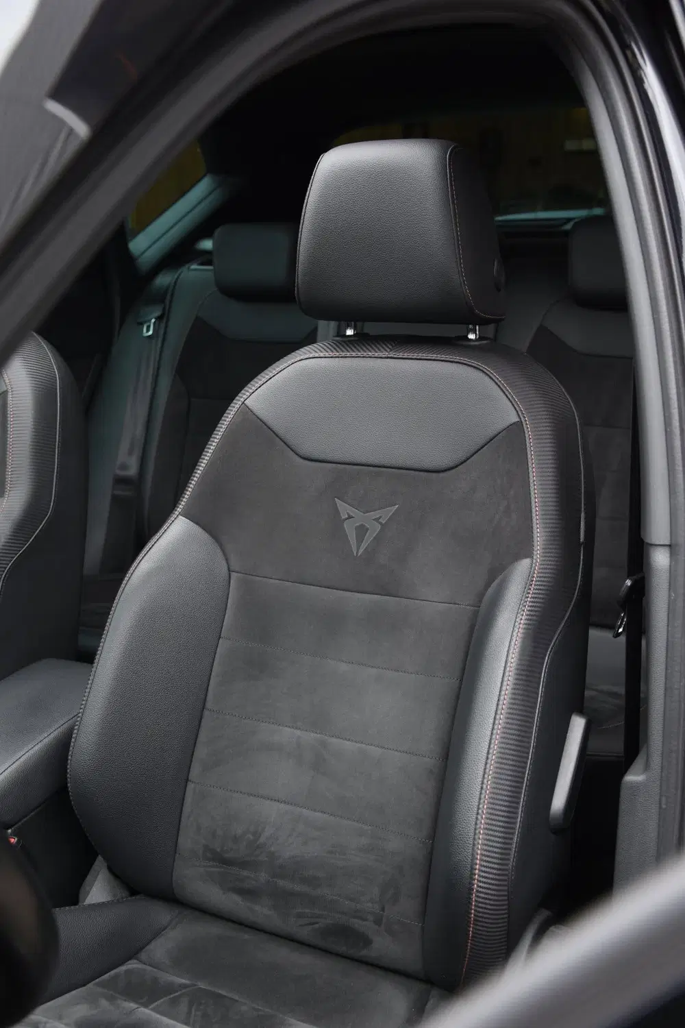 Cupra Ateca 2.0 TSI 4DRIVE *Pano*Beats*360 Camera*Keyl uit 2019, foto 15