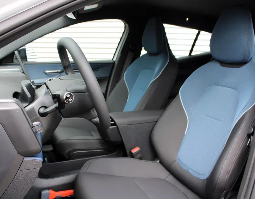 Volvo EX30 Single Motor Plus Automaat uit 2024, foto 12