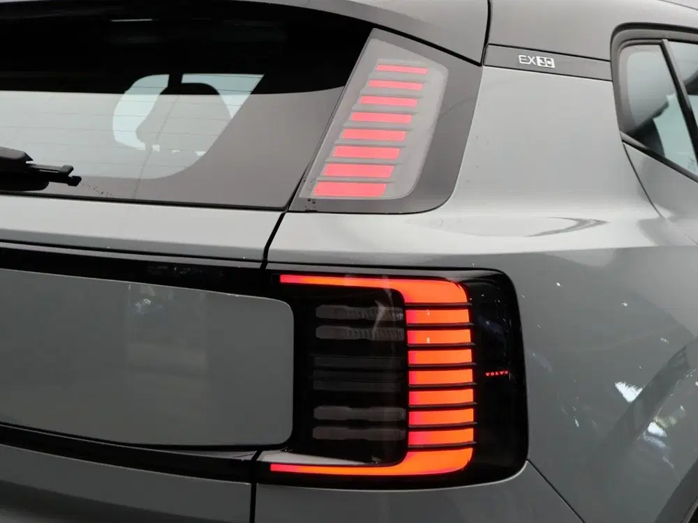 Volvo EX30 Single Motor Plus Automaat uit 2024, foto 8