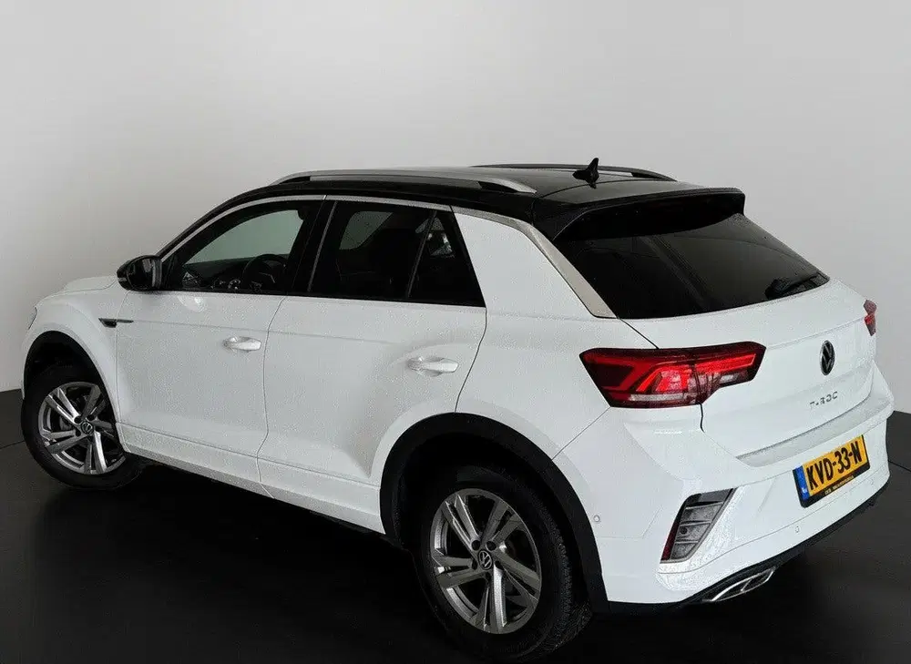 Volkswagen T-Roc TSI 110PK R-LINE BUSINESS CAMERA uit 2023, foto 13