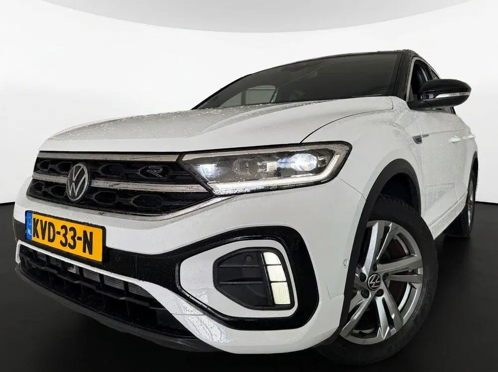 Volkswagen T-Roc TSI 110PK R-LINE BUSINESS CAMERA uit 2023, foto 3