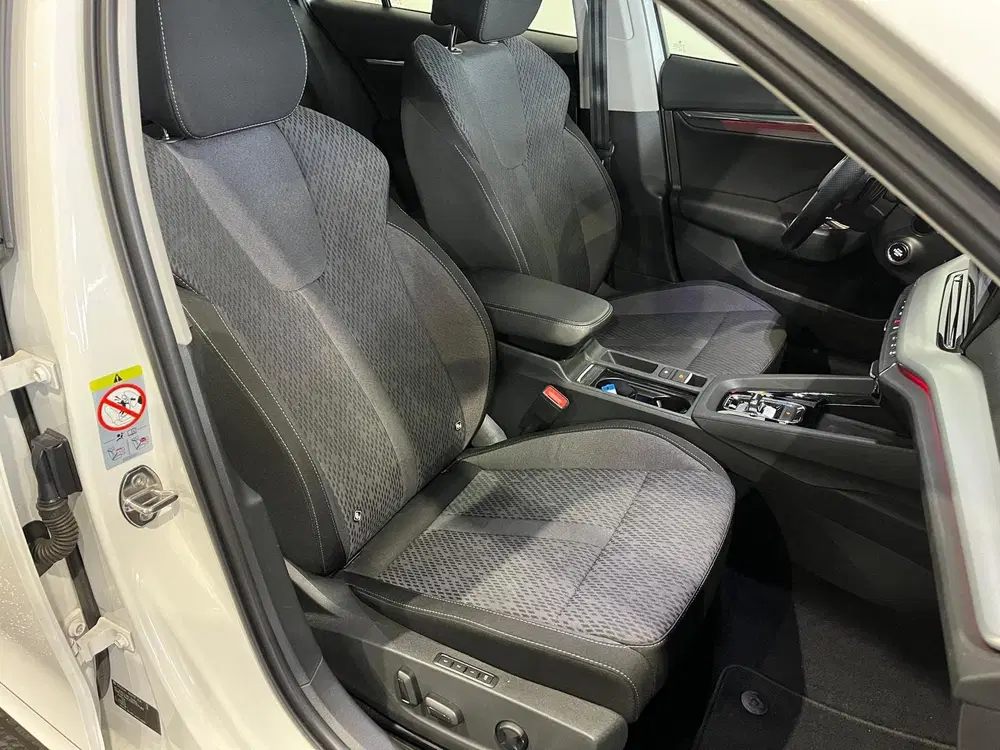 Skoda Octavia 1.4 TSI iV PHEV Business Edition uit 2021, foto 13