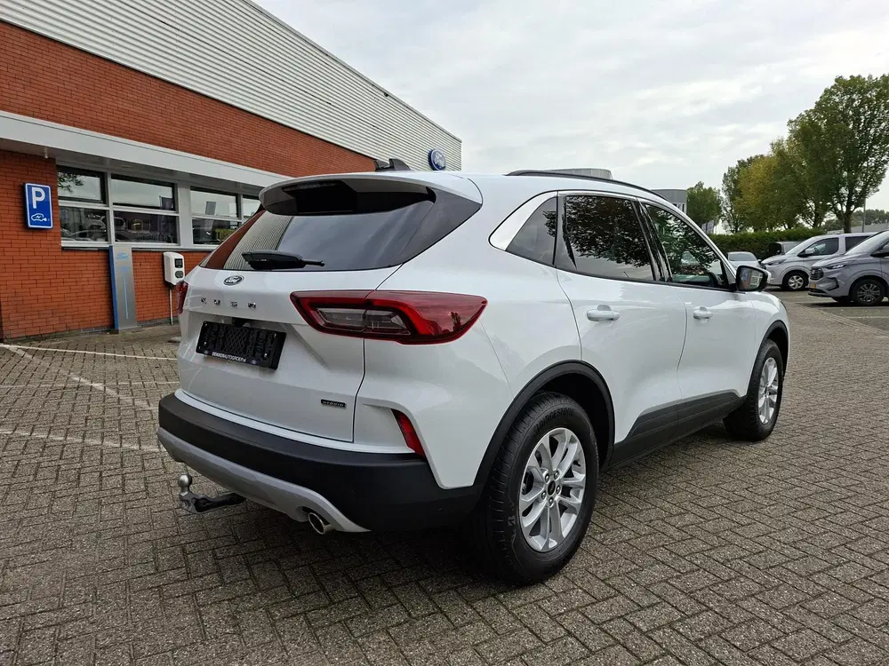 Ford Kuga 2.5 PHEV Titanium Trekhaak uit 2026, foto 4