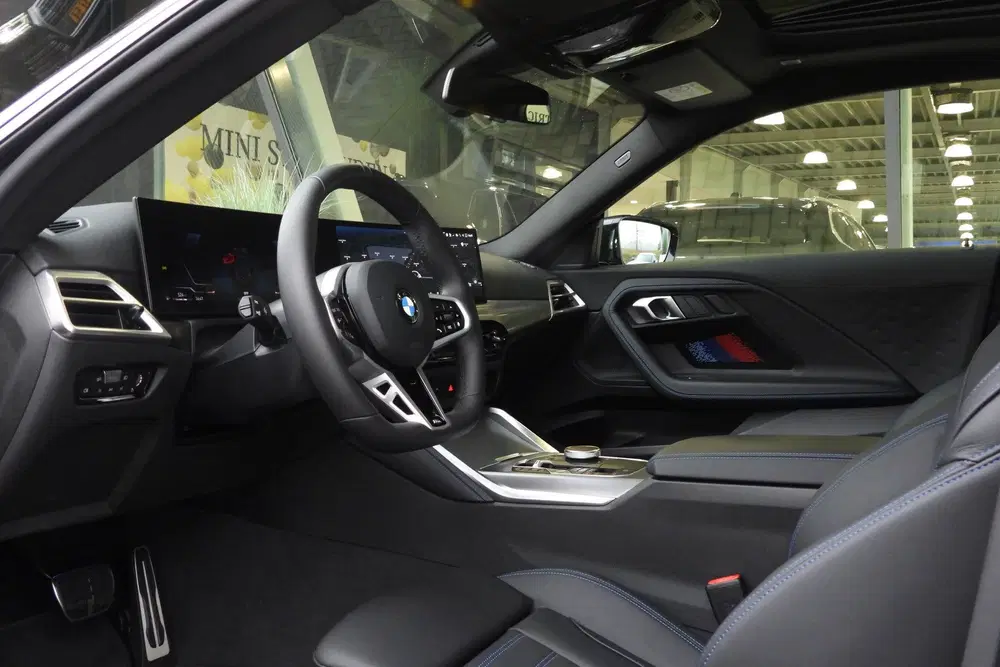 BMW 2-serie 220i M Sport Automaat uit 2025, foto 14