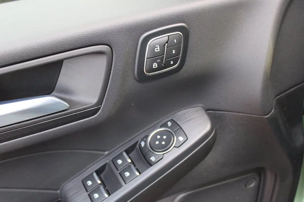 Ford Kuga 2.5 PHEV 243pk ST-Line X Automaat uit 2025, foto 12