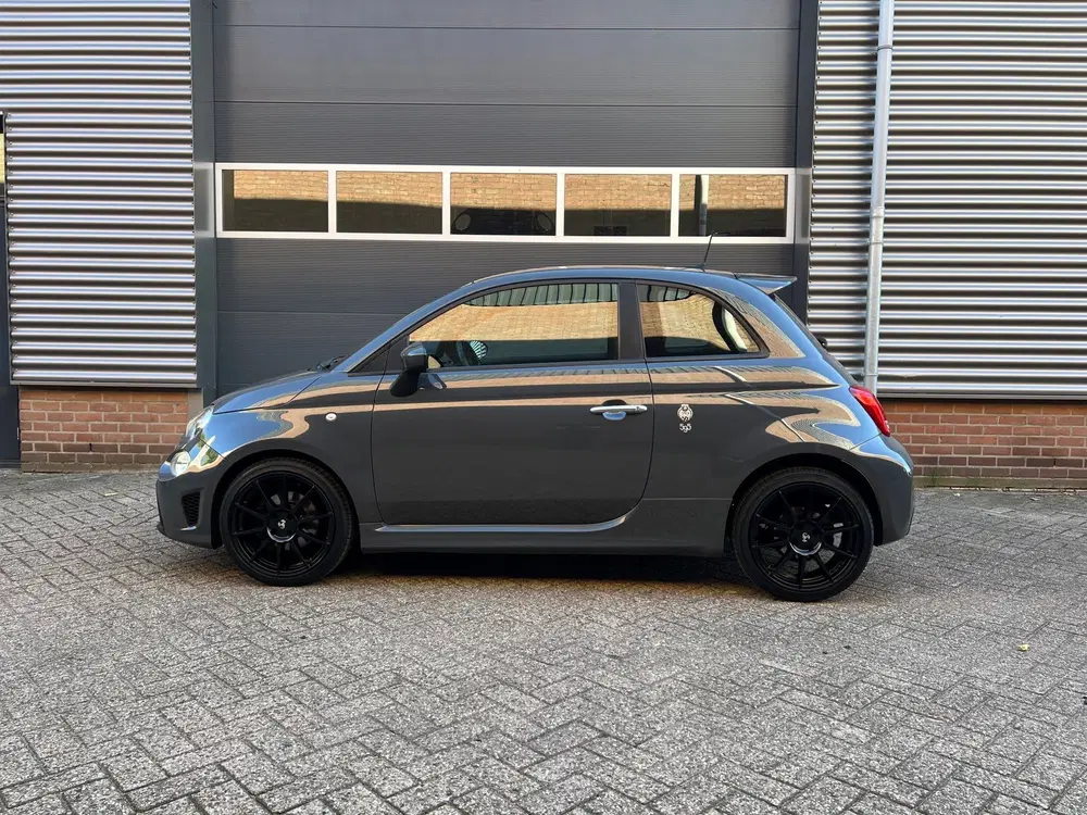 Abarth 595 1.4 T-Jet Abarth 595 70th Anniversary Carp uit 2019, foto 12