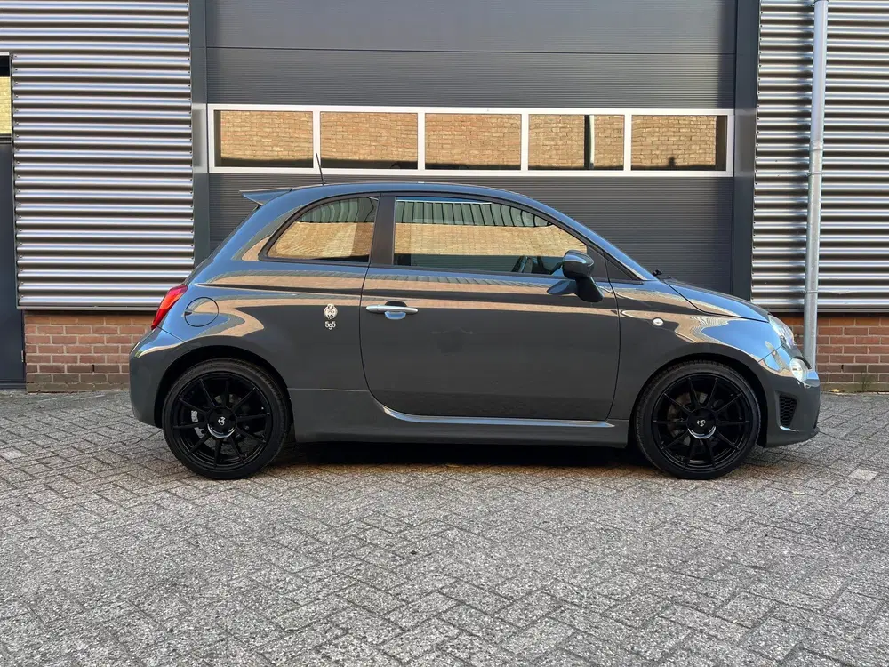 Abarth 595 1.4 T-Jet Abarth 595 70th Anniversary Carp uit 2019, foto 4