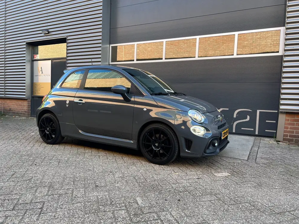Abarth 595 1.4 T-Jet Abarth 595 70th Anniversary Carp uit 2019, foto 9