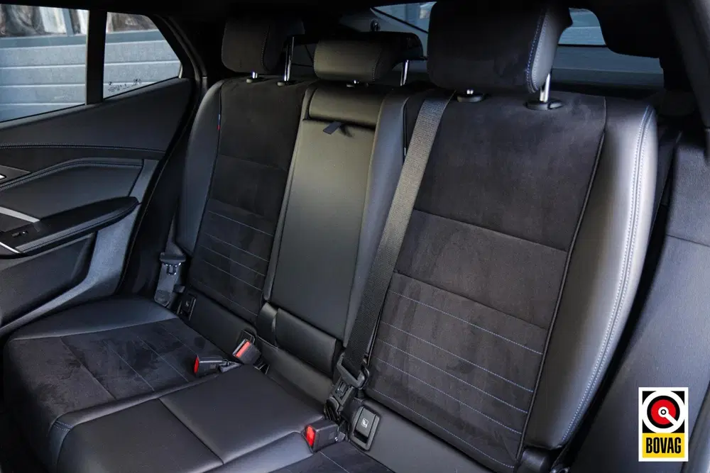 BMW iX2 eDrive20 M-Sport M-Pakket uit 2024, foto 7