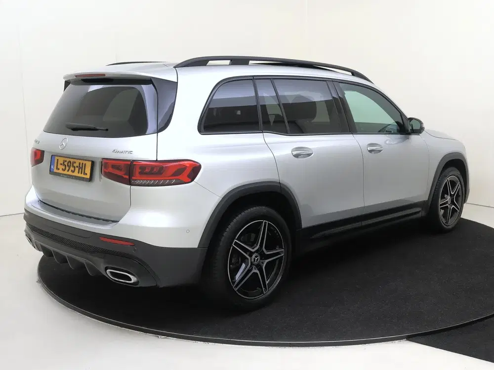 Mercedes-Benz GLB 250 4MATIC Premium Plus uit 2021, foto 2