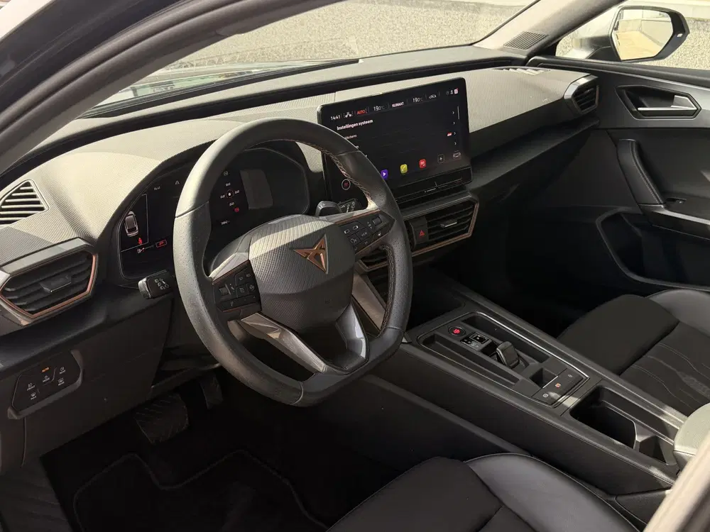 Cupra Leon 1.5 eTSI Business Edition uit 2023, foto 2